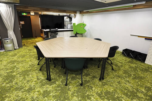 普段はこの円卓スタイルでフリーに活用してます。